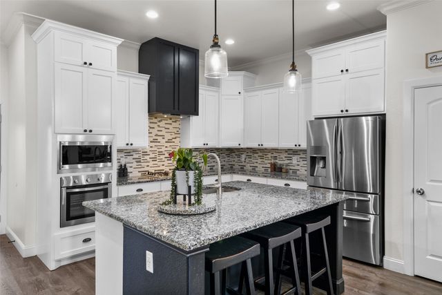 1705 Prestwick Lane, Ennis, TX 75119