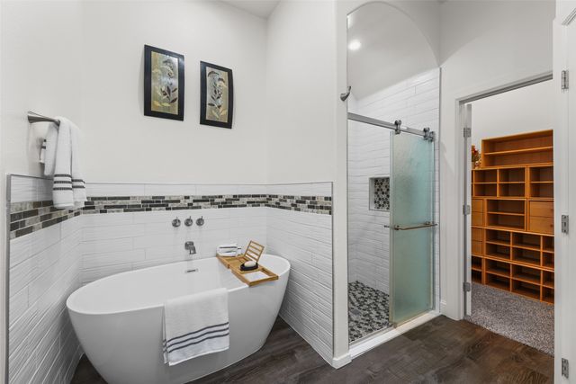 1705 Prestwick Lane, Ennis, TX 75119