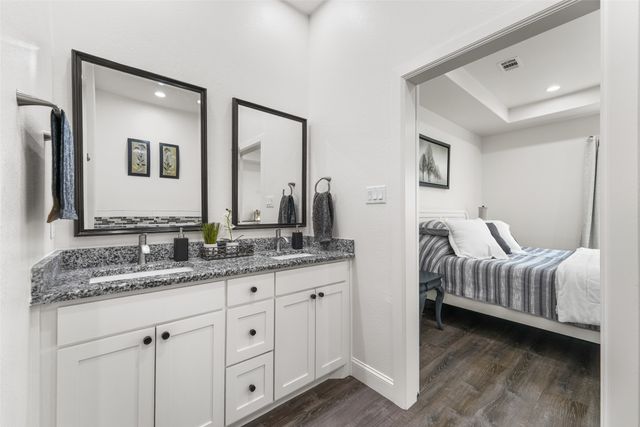 1705 Prestwick Lane, Ennis, TX 75119