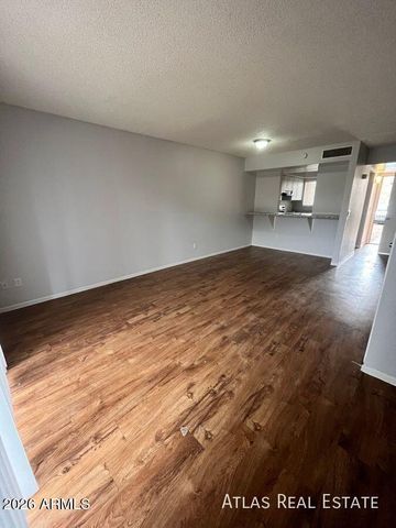 2820 E KATHLEEN Road, Phoenix, AZ 85032