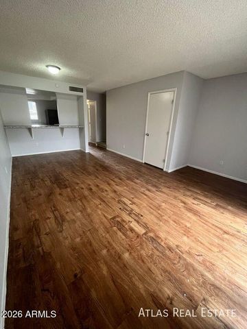 2820 E KATHLEEN Road, Phoenix, AZ 85032