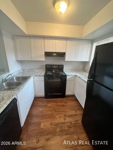 2820 E KATHLEEN Road, Phoenix, AZ 85032