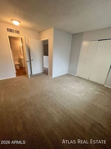 2820 E KATHLEEN Road, Phoenix, AZ 85032