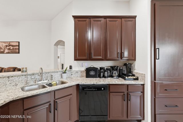 9526 BEMBRIDGE MILL Drive, Jacksonville, FL 32244