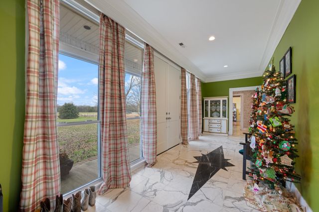 1015 Anderton Rd, Bell Buckle, TN 37020