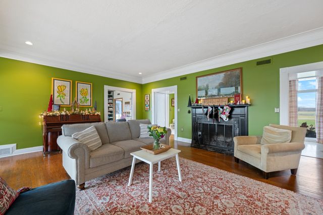 1015 Anderton Rd, Bell Buckle, TN 37020