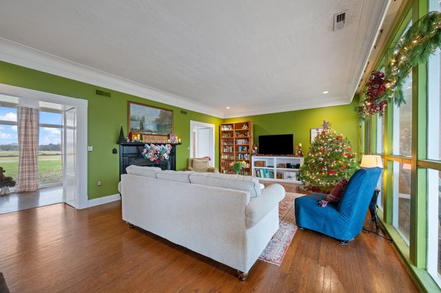 1015 Anderton Rd, Bell Buckle, TN 37020