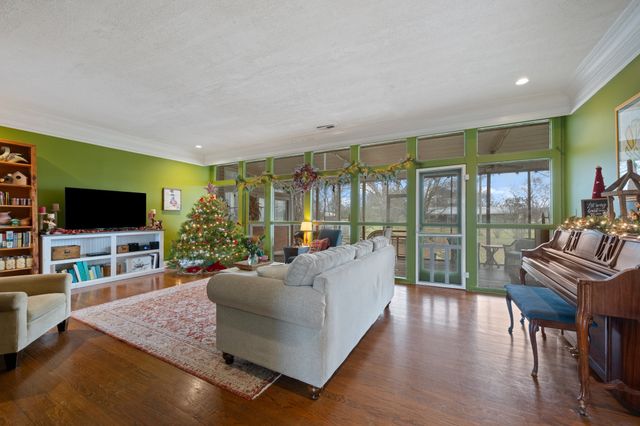 1015 Anderton Rd, Bell Buckle, TN 37020