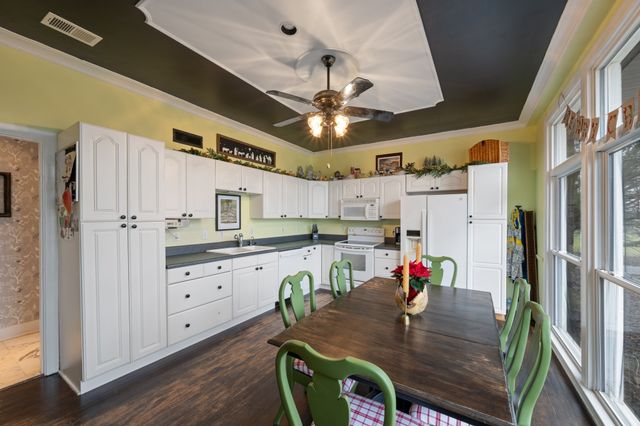 1015 Anderton Rd, Bell Buckle, TN 37020