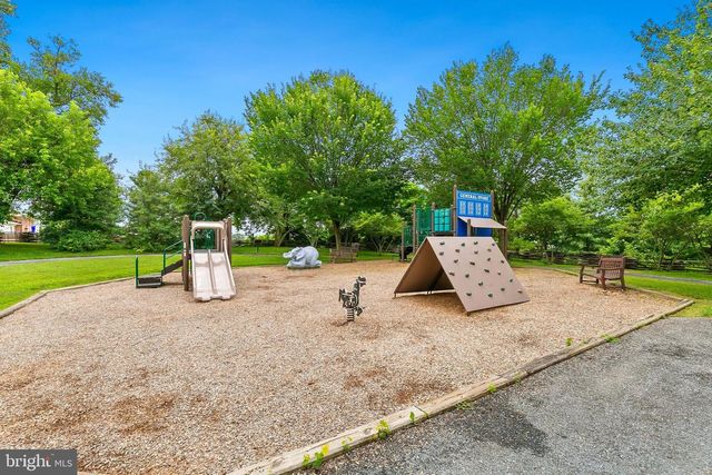 23239 OBSERVATION DR #2225, Clarksburg, MD 20871