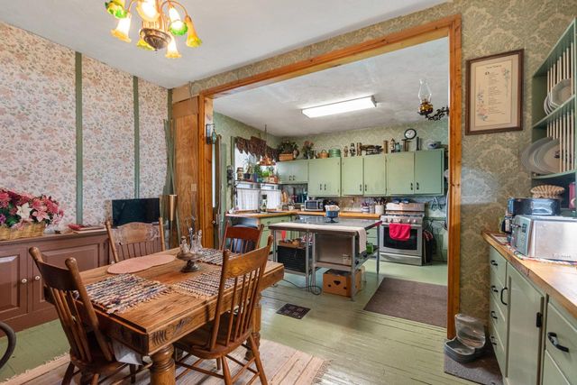 1016 N 29th STREET, Milwaukee, WI 53208