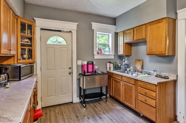 1121 Preston Street, Rockford, IL 61102