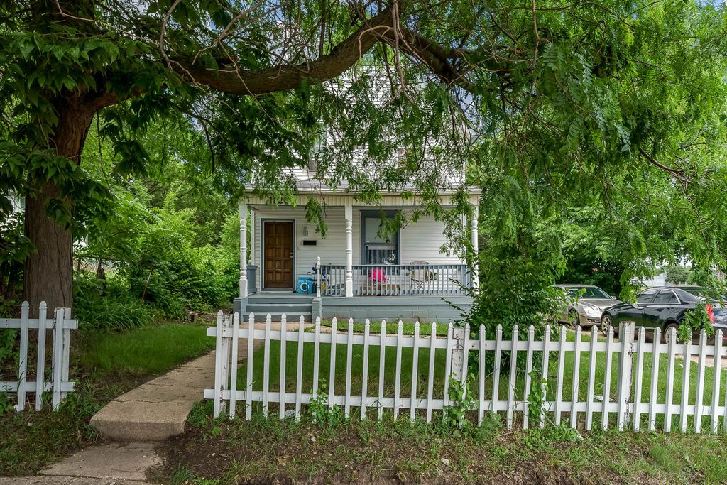 1121 Preston Street, Rockford, IL 61102