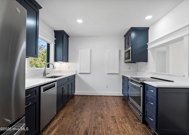 304 River Drive, Southport, NC 28461