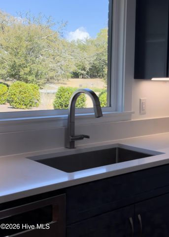 304 River Drive, Southport, NC 28461