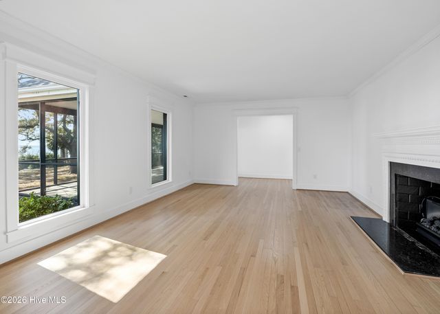 304 River Drive, Southport, NC 28461