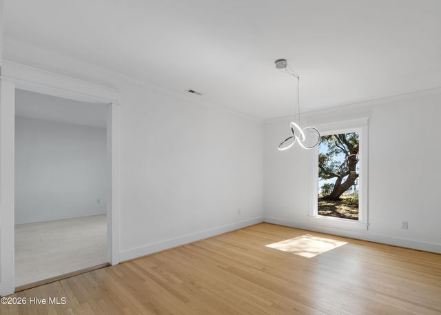 304 River Drive, Southport, NC 28461