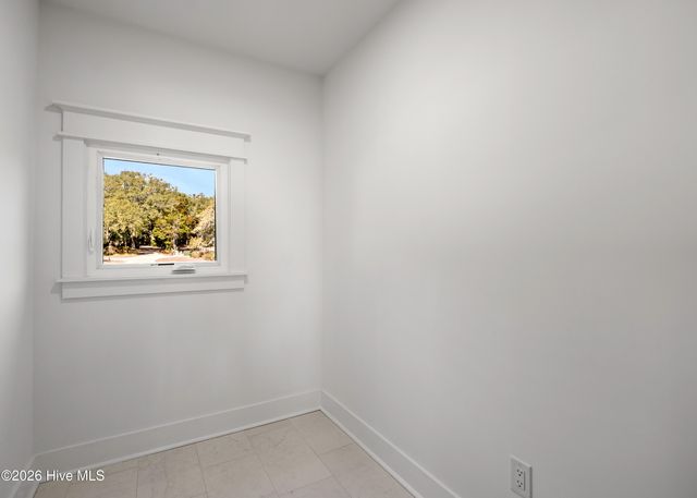 304 River Drive, Southport, NC 28461