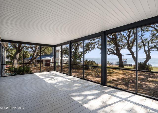 304 River Drive, Southport, NC 28461