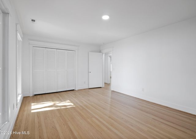 304 River Drive, Southport, NC 28461