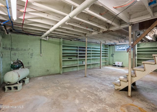 304 River Drive, Southport, NC 28461