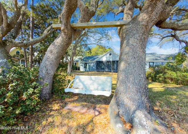 304 River Drive, Southport, NC 28461