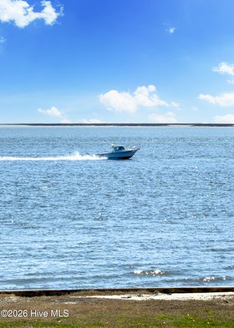 304 River Drive, Southport, NC 28461