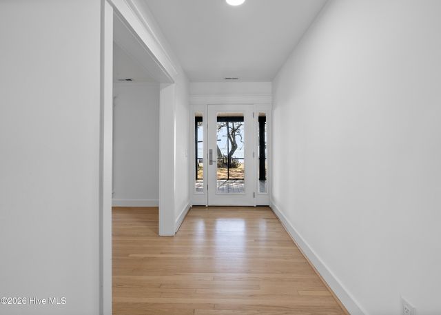 304 River Drive, Southport, NC 28461