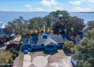 304 River Drive, Southport, NC 28461