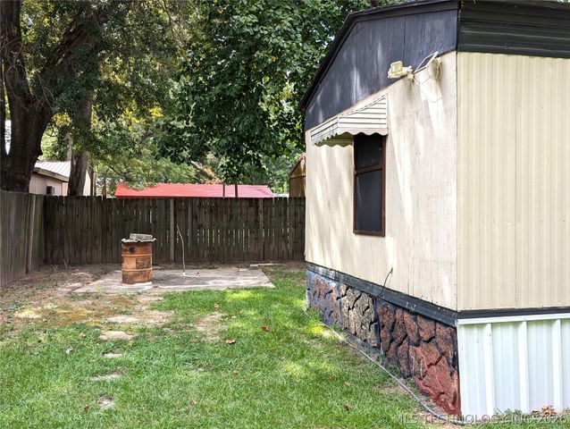 105 Circle Drive, Eufaula, OK 74432