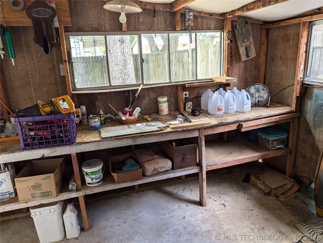 105 Circle Drive, Eufaula, OK 74432