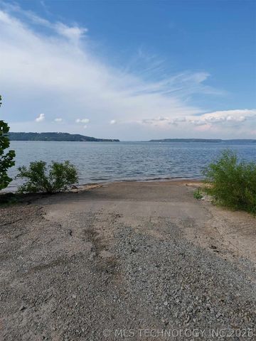 105 Circle Drive, Eufaula, OK 74432