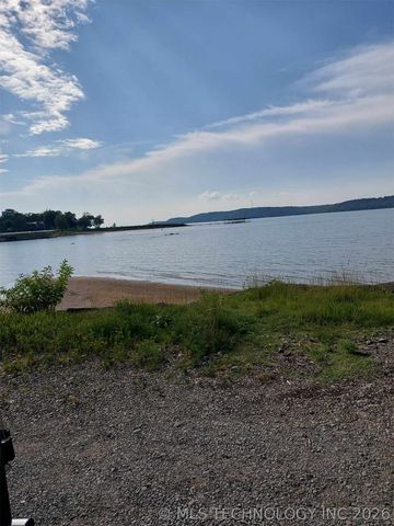 105 Circle Drive, Eufaula, OK 74432