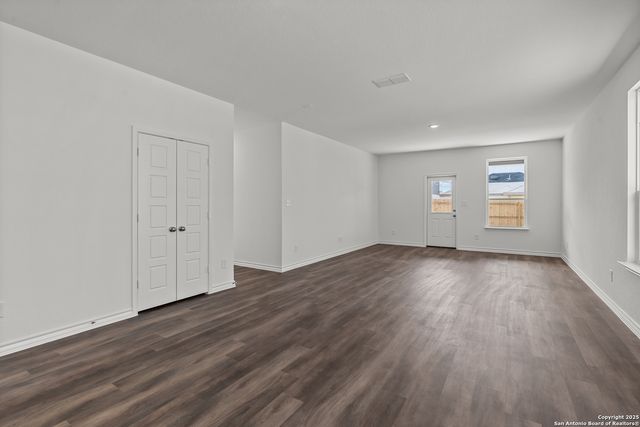 916 Heartseed Avenue, New Braunfels, TX 78130