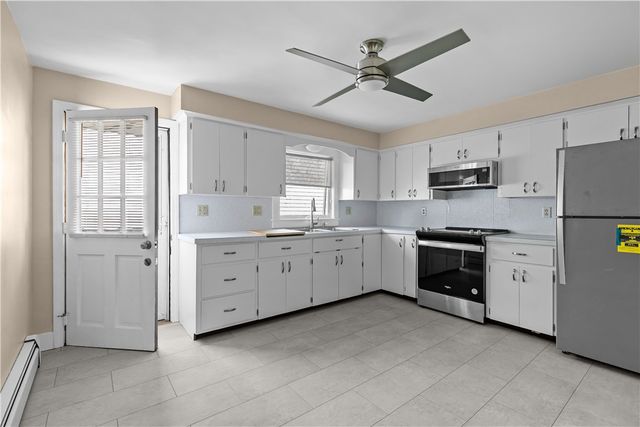 17 Shields Street A, Newport, RI 02840