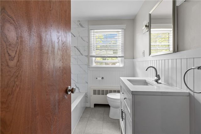 17 Shields Street A, Newport, RI 02840