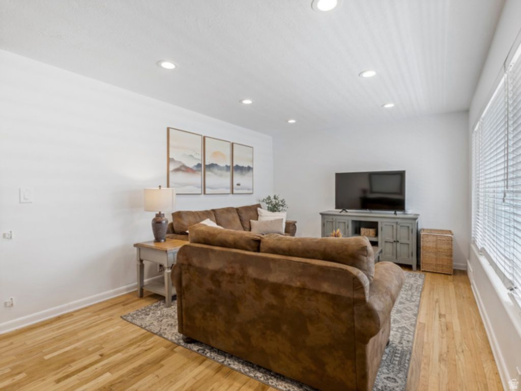 3567 S CHRISTINE ST, Millcreek, UT 84106 — photo 2