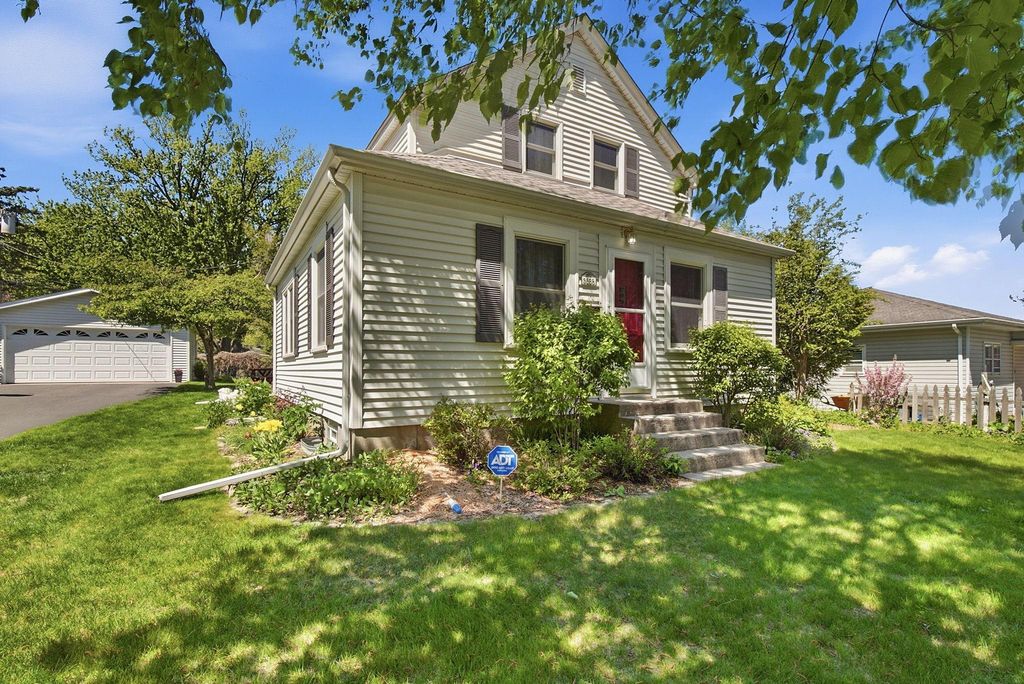 3558 Mckinley Street NE, Minneapolis, MN 55418