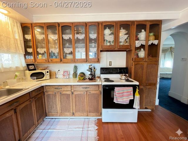 52 Maple Street, River Rouge, MI 48218