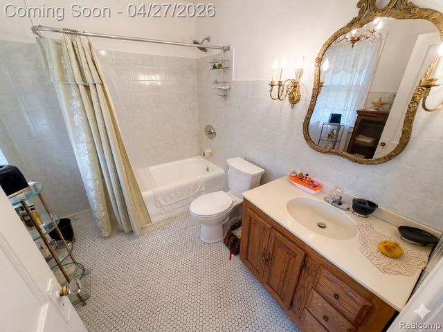 52 Maple Street, River Rouge, MI 48218