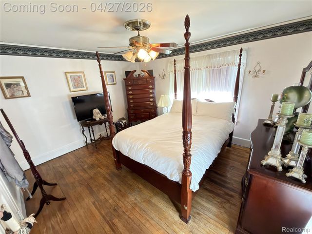 52 Maple Street, River Rouge, MI 48218