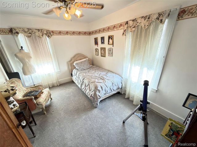 52 Maple Street, River Rouge, MI 48218