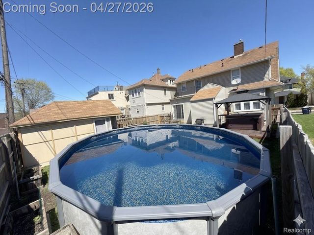 52 Maple Street, River Rouge, MI 48218