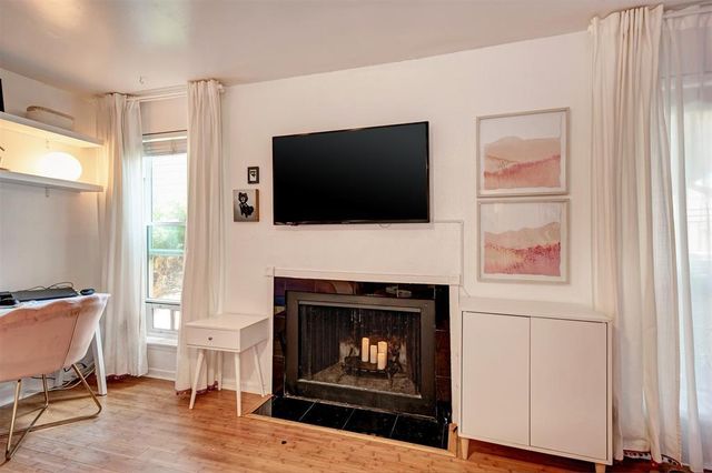 1000 W 26th ST 115, Austin, TX 78705