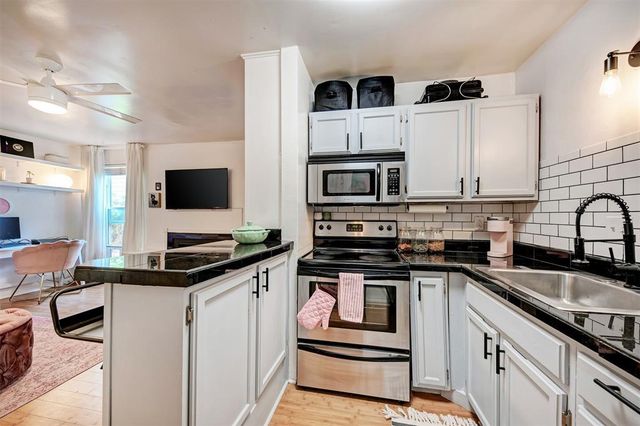 1000 W 26th ST 115, Austin, TX 78705