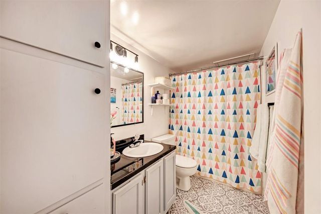 1000 W 26th ST 115, Austin, TX 78705
