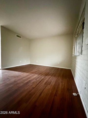 825 E 5th Street B, Mesa, AZ 85203