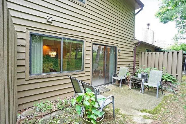 19 Evergreen Circle, Wyoming, OH 45215