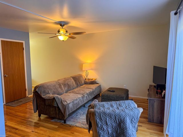 8751 Sterling Street, Center Line, MI 48015
