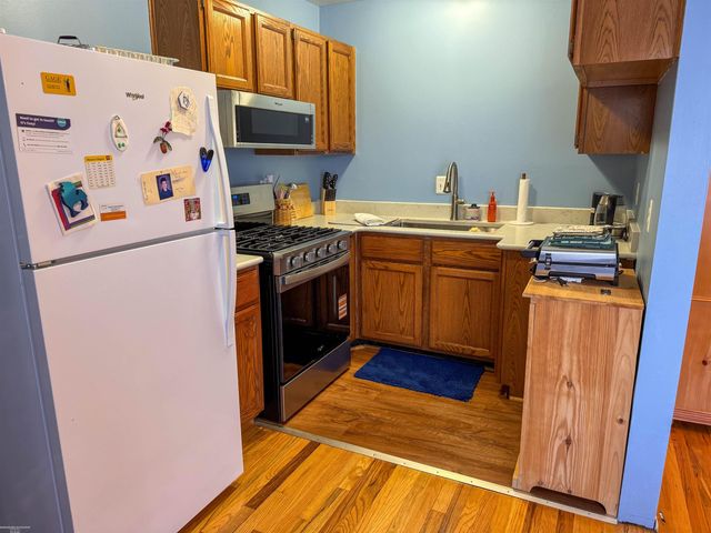 8751 Sterling Street, Center Line, MI 48015